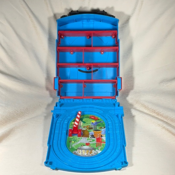 2009 Thomas the Tank Engine Take a Long Train Carrying Case - Picture 3 of 11